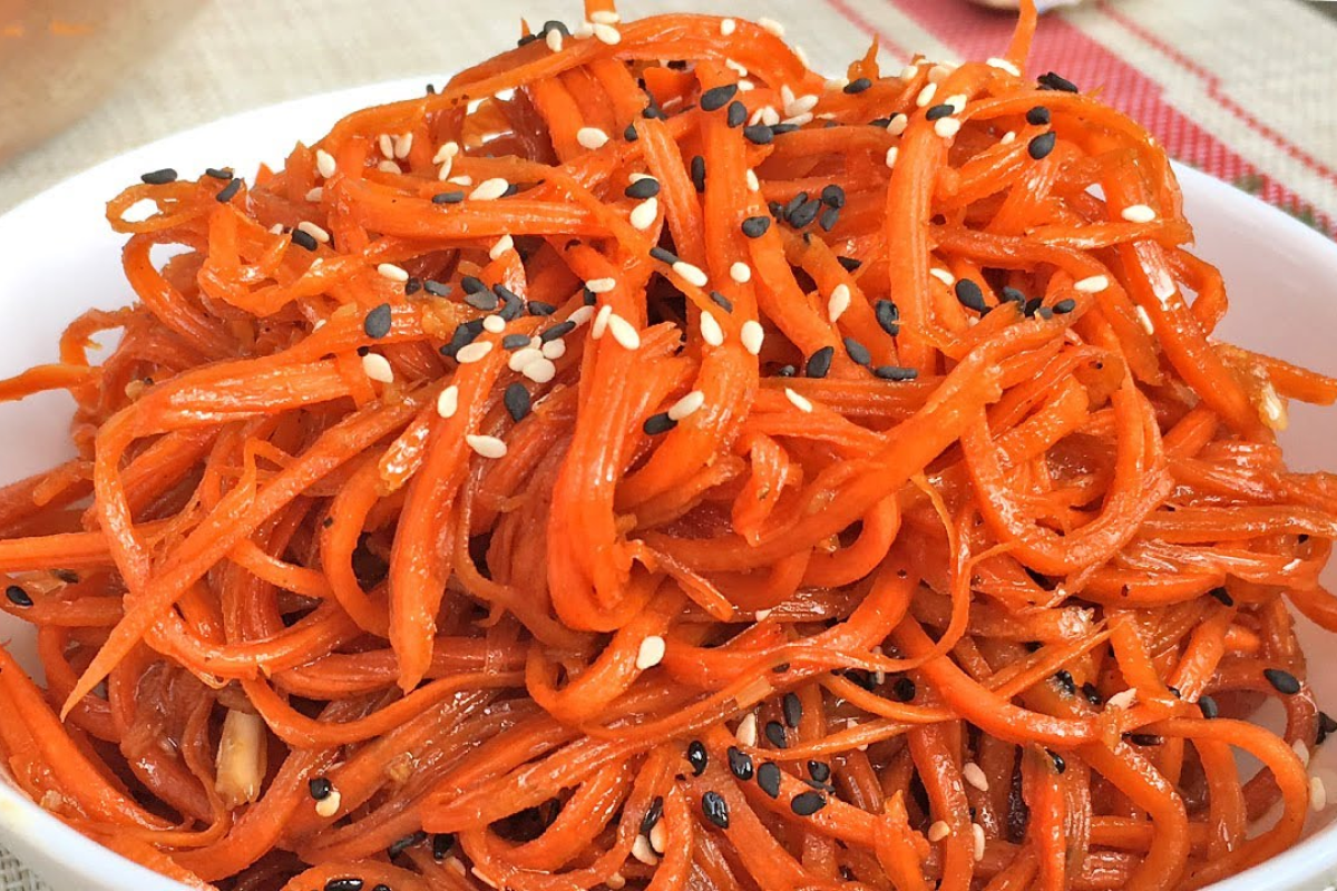 Легкий и необычный гарнир для мяса «Морковные спагетти»